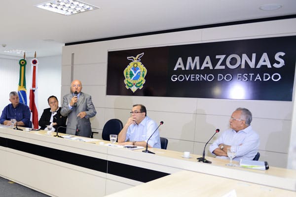 reuniao-de-prefeito-e-secretarios-municipais